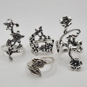 Flower Antiqued Silver Tone Ring Set of 4 Vintage Style Statement Ring | 4 pcs